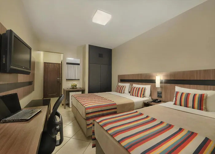 Hotel Deville Express Guaira
